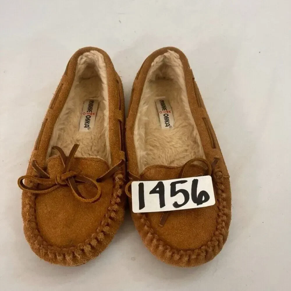 Minnetonka Shoes Moccasins Kids Youth Size 1 Cally Brown Suede Leather Slippers